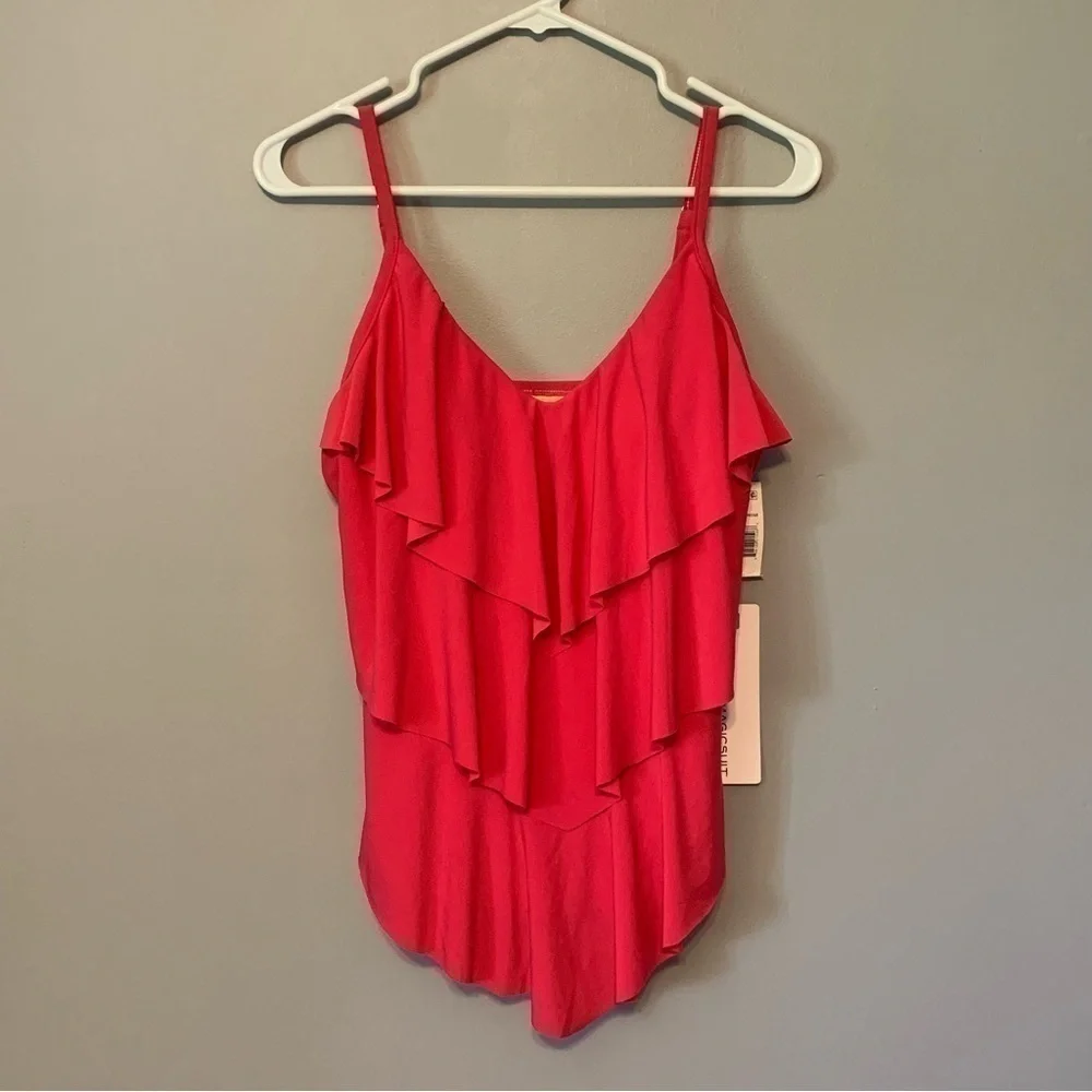 NWT. MAGICSUIT Rita Tankini Top